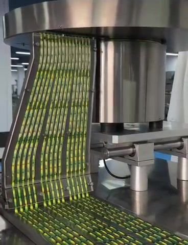 Filling and packing line